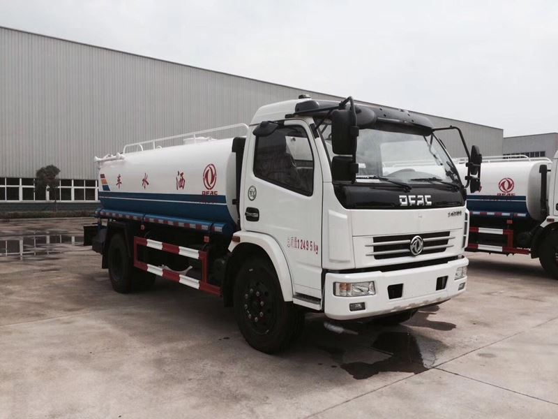 8����8�����|�L(f��ng)��������G����ˮ܇�DƬ