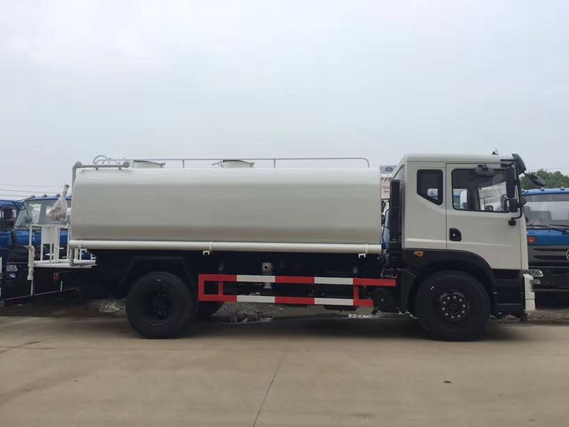 12����12�����|�LT5�G����ˮ܇�DƬ