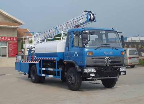 多功能灑水車——東風(fēng)高空作業(yè)灑水車3