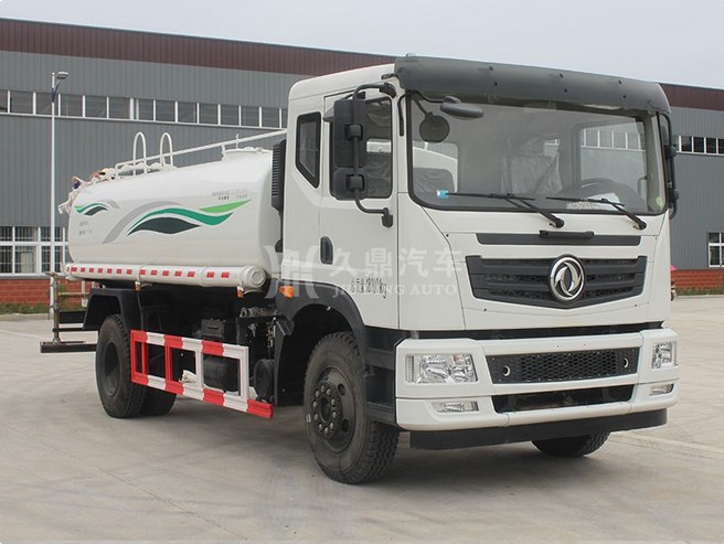 12噸(12方)東風(fēng)御虎工程灑水車圖片 12噸(12方)東風(fēng)御虎工程灑水車圖片