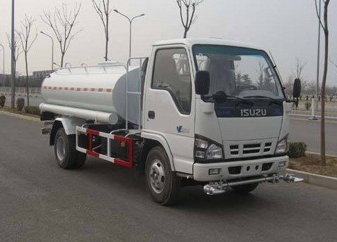 慶鈴五十鈴5噸綠化灑水車廠家價格4