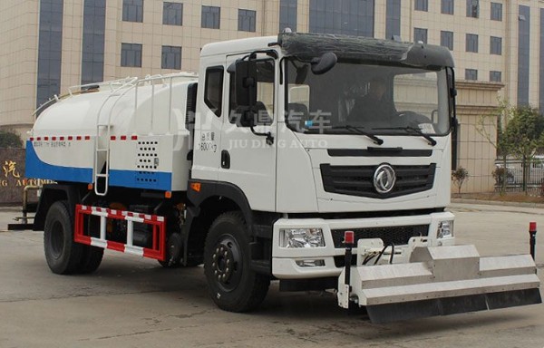 東風御虎公路灑水車圖片 東風御虎公路灑水車圖片