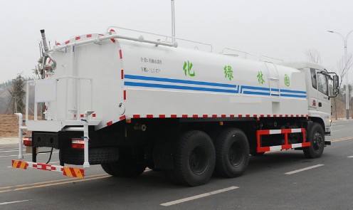 20噸灑水車自重多少噸呢_東風御龍后雙橋20噸綠化灑水車廠家價格3