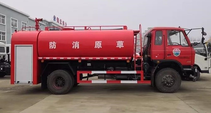 東風四驅消防灑水車圖片 東風四驅消防灑水車圖片