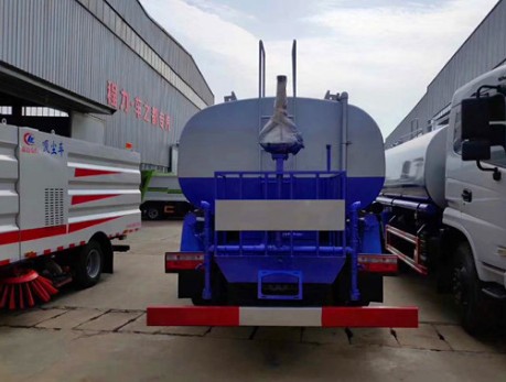 12噸灑水車價格查詢_東風新款專底12噸綠化灑水車3