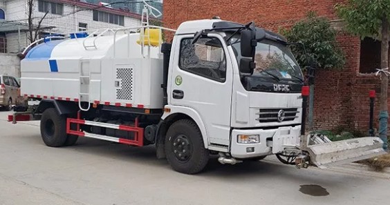 東風多利卡3800軸距路面清洗車圖片 東風多利卡3800軸距路面清洗車圖片