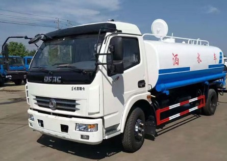 上牌東風(fēng)多利卡10噸灑水車 上牌東風(fēng)多利卡10噸灑水車