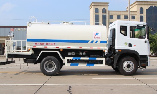 東風多利卡D9灑水車 東風多利卡D9灑水車