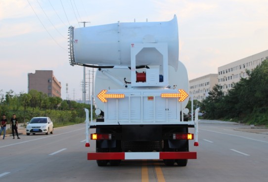 東風T5后雙橋圓罐抑塵車圖片 東風T5后雙橋圓罐抑塵車圖片