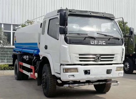 二手10方大多利卡灑水車一臺,無牌無證無手續!3