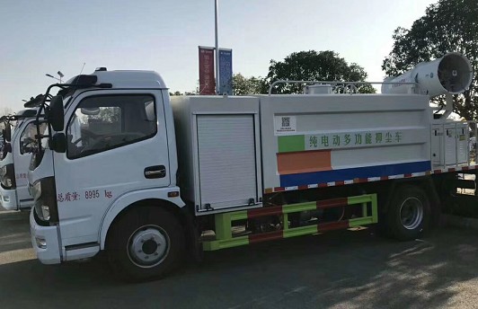 新能源小型灑水車_東風凱普特5方純電動小型灑水車3