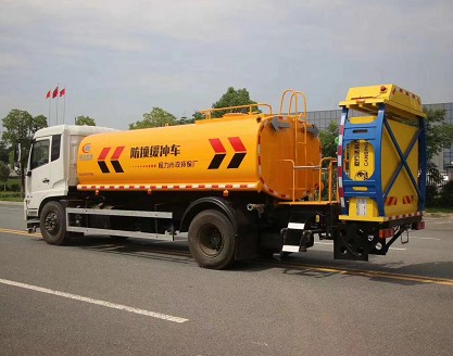 國六東風天錦多功能灑水車帶防撞緩沖車功能 國六東風天錦多功能灑水車帶防撞緩沖車功能