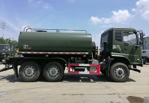 國六東風SCS5165GPSDFV6型六驅灑水車圖片 國六東風SCS5165GPSDFV6型六驅灑水車圖片