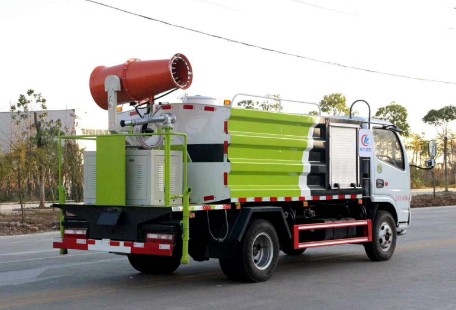 藍牌灑水車圖片 藍牌灑水車圖片