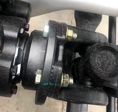 東風(fēng)天錦小三軸灑水車傳動軸圖片 東風(fēng)天錦小三軸灑水車傳動軸圖片