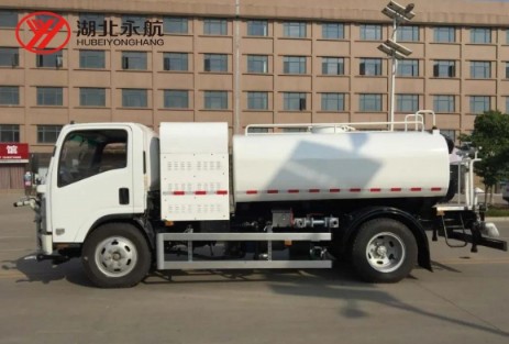 5方慶鈴純電動灑水車圖片 5方慶鈴純電動灑水車圖片