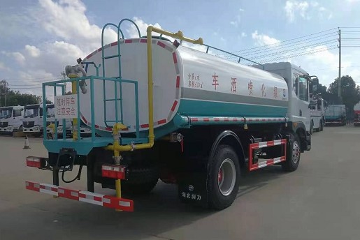 湖北潤力16方東風多利卡D9灑水車 湖北潤力16方東風多利卡D9灑水車
