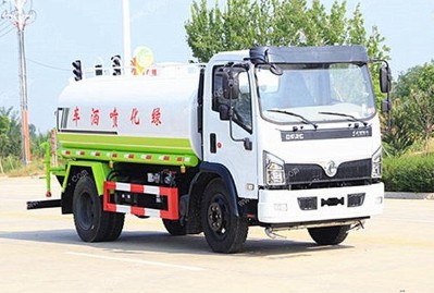 程力灑水車噴灑車圖片 程力灑水車噴灑車圖片