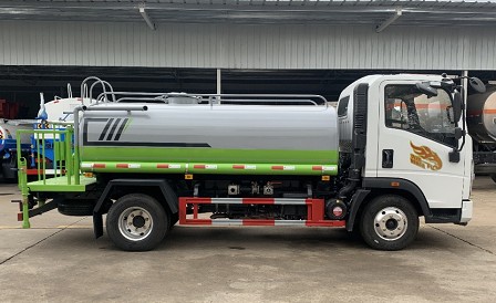 國(guó)六重汽豪曼灑水車圖片 國(guó)六重汽豪曼灑水車圖片