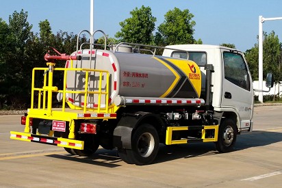 國六2.5方凱馬藍牌灑水車圖片 國六2.5方凱馬藍牌灑水車圖片