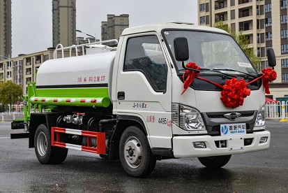 ����2.7������r��С��֮��2�{�ƞ�ˮ܇�DƬ