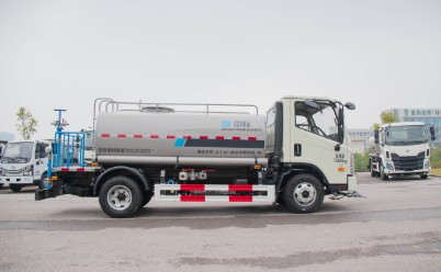 灑水車圖片 灑水車圖片