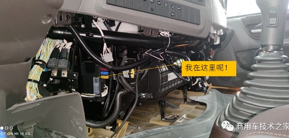 T-BOX�b���{�T�҂�(c��)��܇�v�x���_�·��۰��(n��i)