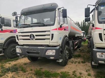 ����ǰ�ĺ�˞�ˮ܇�DƬ