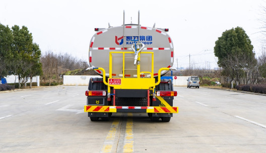 �����ǵ¿����݆18����ˮ܇(ch��)