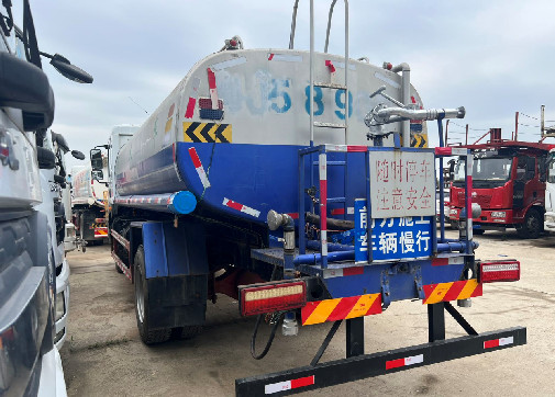 二手15方灑水車_二手東風(fēng)15方灑水車4