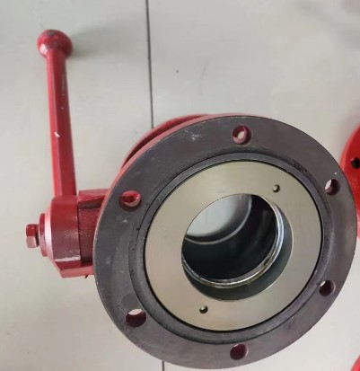 消防車老款水炮大小頭球閥(上下6孔)圖片展示 消防車老款水炮大小頭球閥(上下6孔)圖片展示