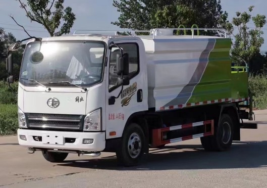 解放招財(cái)虎藍(lán)牌7方灑水車(chē)_同銳通牌CAA5042TDYC6型多功能抑塵車(chē)4