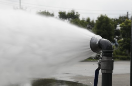 �����߶˞�ˮ܇���������DƬ